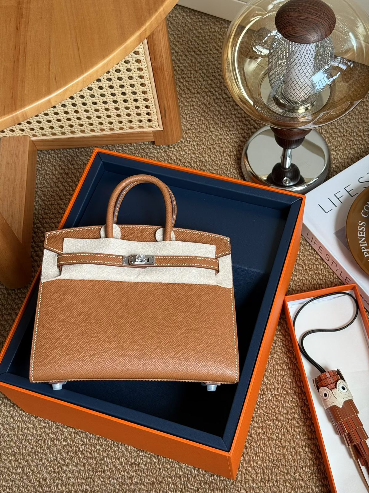 Structured Textured Leather Tote Bag with Contrast Stitching