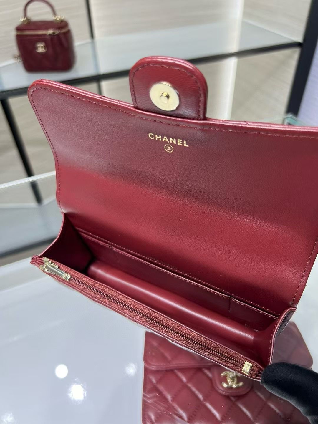 👜 Chanel Perfect Flap Bag