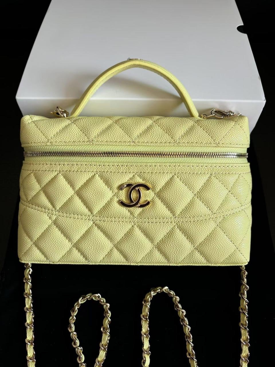 Quilted Bag with Gold Handle – Classic Elegance