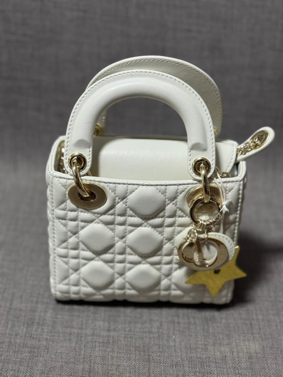 Structured Bag with Geometric Texture – Sophisticated Elegance